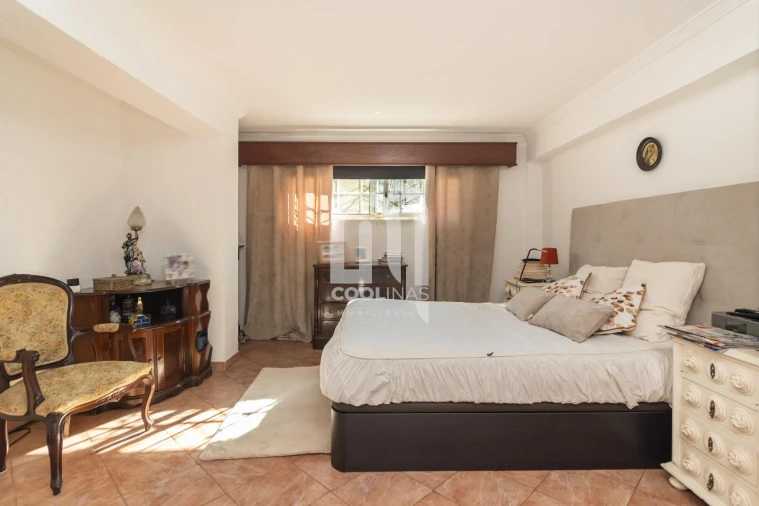 Moradia T8 para Venda em Amora Foto 37