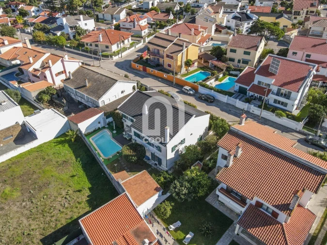 Moradia T8 para Venda em Amora Foto 56