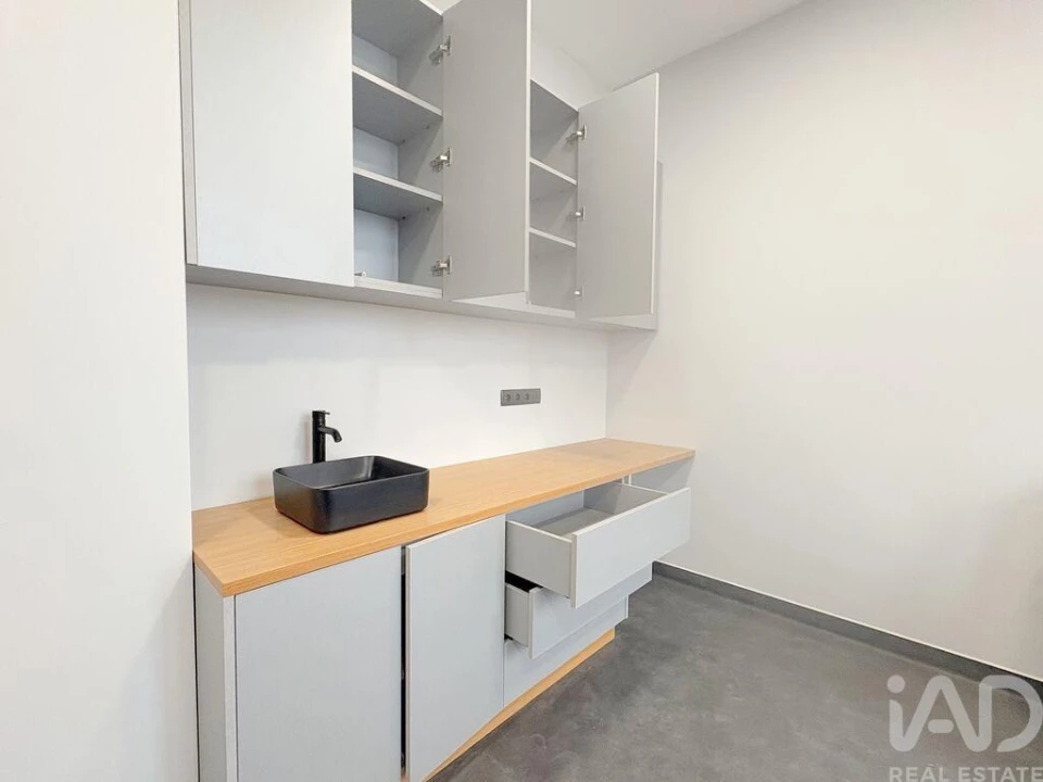 Loja para Arrendamento em Olivais Foto 21