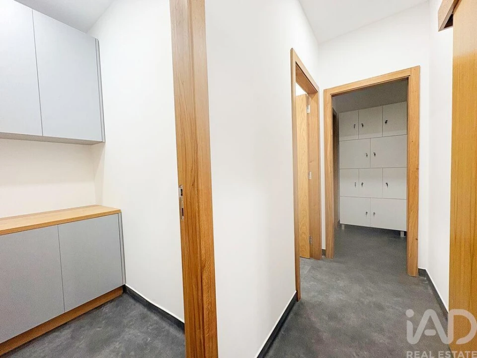 Loja para Arrendamento em Olivais Foto 17