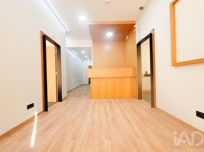 Loja para Arrendamento em Olivais Foto 22