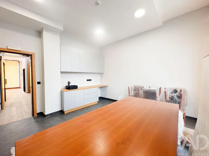 Loja para Arrendamento em Olivais Foto 19