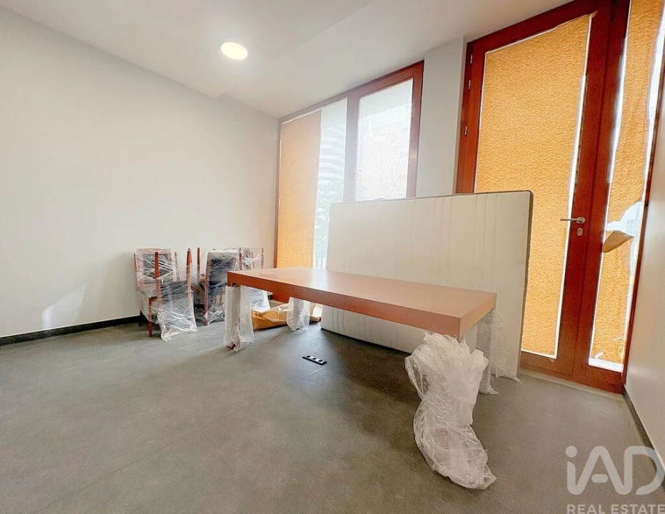 Loja para Arrendamento em Olivais Foto 18