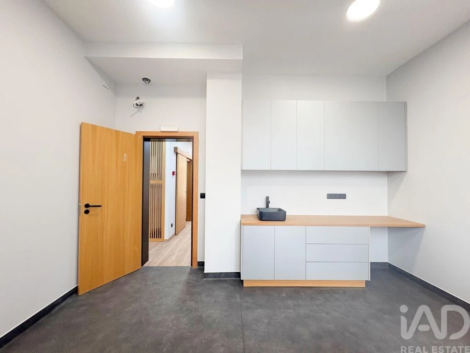 Loja para Arrendamento em Olivais Foto 20