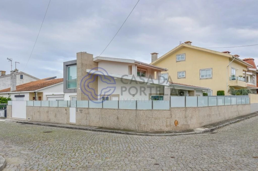 Moradia T3 para Venda em Arvore Foto 3