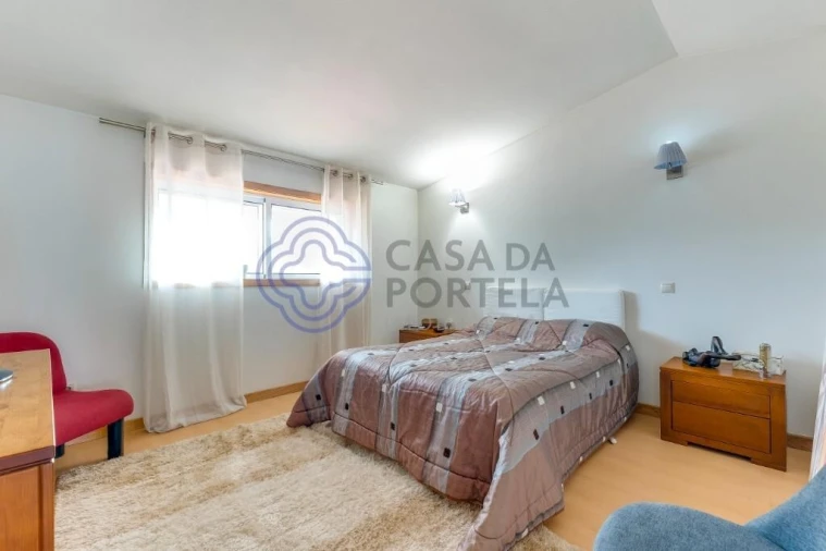 Moradia T3 para Venda em Arvore Foto 46