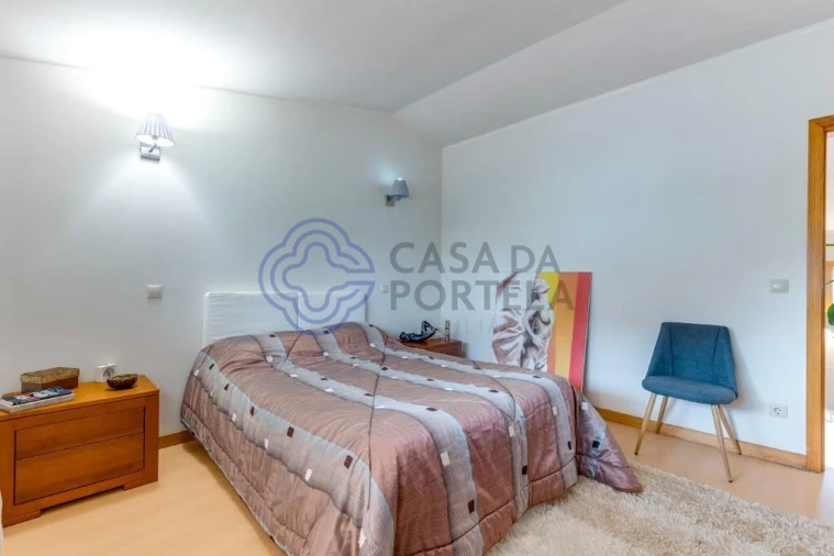 Moradia T3 para Venda em Arvore Foto 47