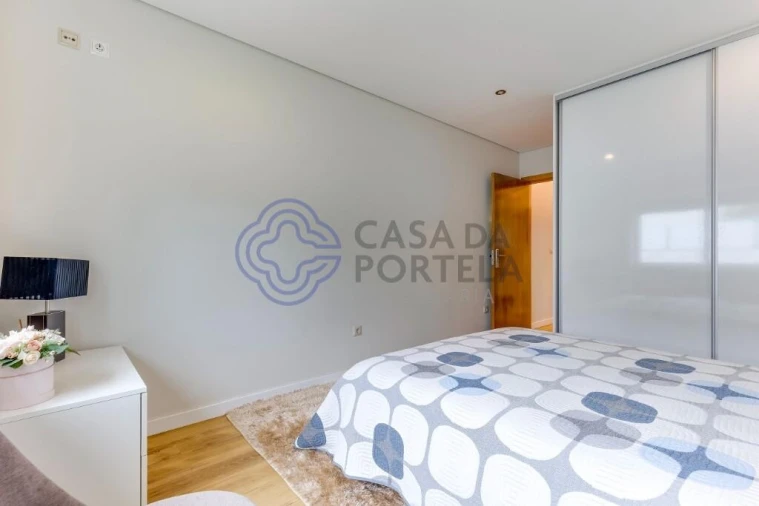 Moradia T3 para Venda em Arvore Foto 32