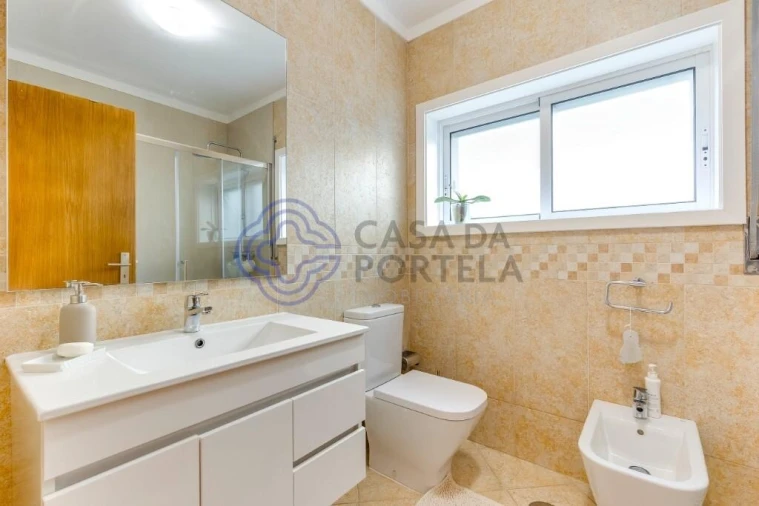 Moradia T3 para Venda em Arvore Foto 34