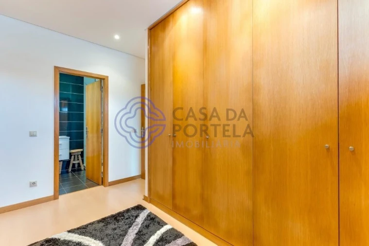 Moradia T3 para Venda em Arvore Foto 52