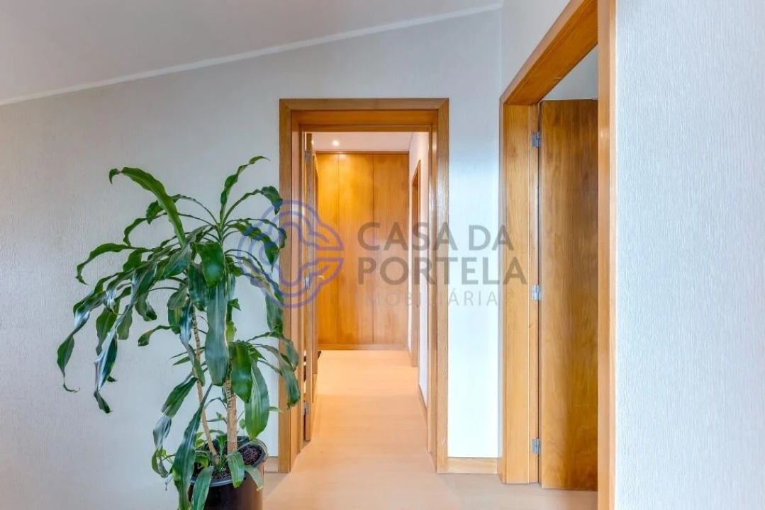 Moradia T3 para Venda em Arvore Foto 49