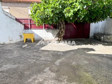 Moradia T3 para Venda em Cebolais de Cima e Retaxo
