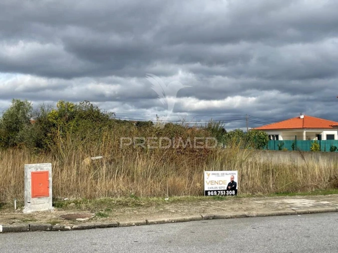 Terreno para Venda em Freixo de Numão