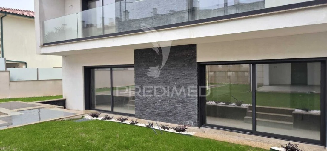Moradia T4 para Venda em Ferreiros e Gondizalves Foto 4