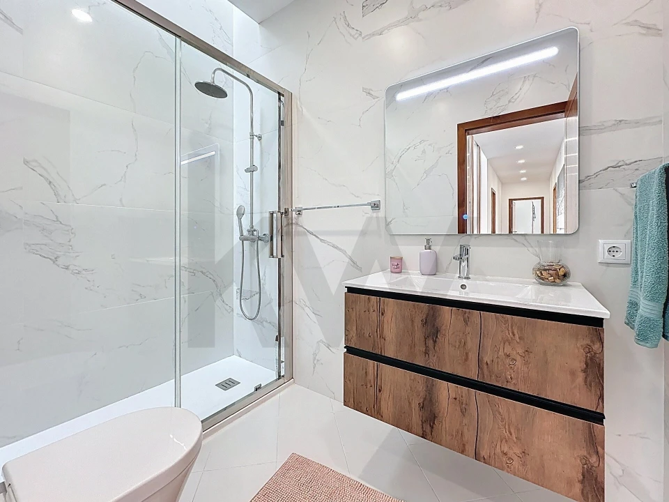 Moradia T4 para Venda em Anta e Guetim Foto 36