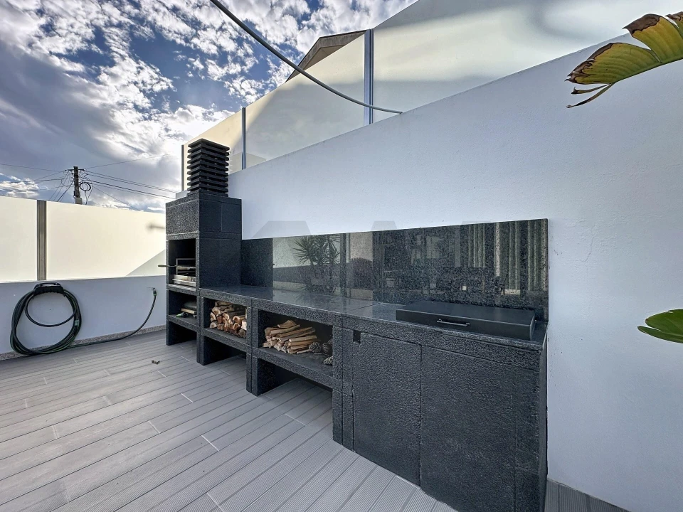 Moradia T4 para Venda em Anta e Guetim Foto 9