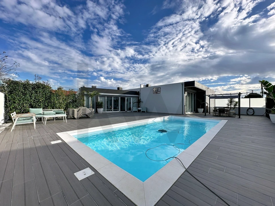 Moradia T4 para Venda em Anta e Guetim Foto 5