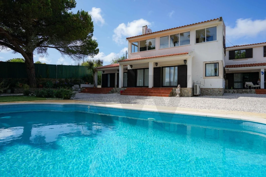 Moradia T5 para Venda em São João das Lampas e Terrugem Foto 2