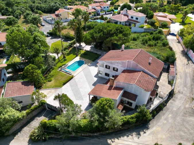 Moradia T5 para Venda em São João das Lampas e Terrugem Foto 48