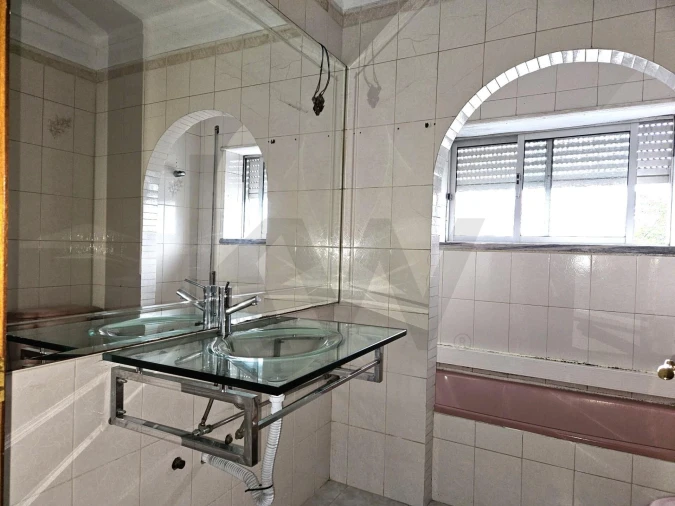 Apartamento T3 para Arrendamento em Sé Nova, Santa Cruz, Almedina e São Bartolomeu Foto 14