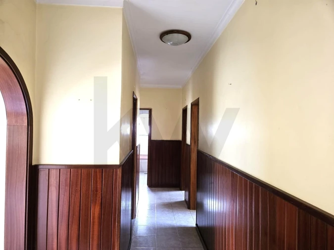 Apartamento T3 para Arrendamento em Sé Nova, Santa Cruz, Almedina e São Bartolomeu Foto 6