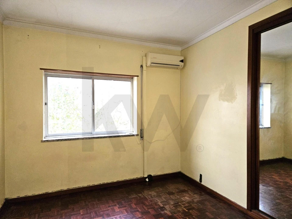 Apartamento T3 para Arrendamento em Sé Nova, Santa Cruz, Almedina e São Bartolomeu Foto 10