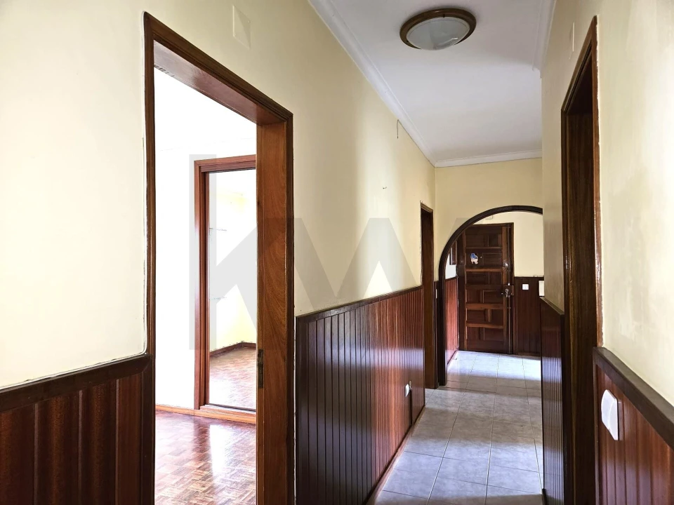 Apartamento T3 para Arrendamento em Sé Nova, Santa Cruz, Almedina e São Bartolomeu Foto 7