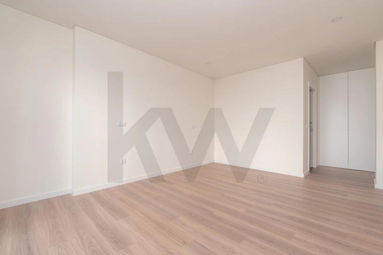 Apartamento T3 para Venda em Miranda do Corvo Foto 4