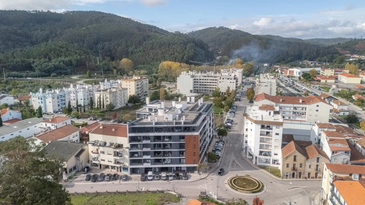 Apartamento T3 para Venda em Miranda do Corvo Foto 53