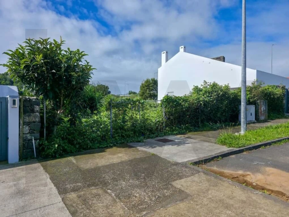 Terreno para Venda em Fajã de Baixo Foto 16