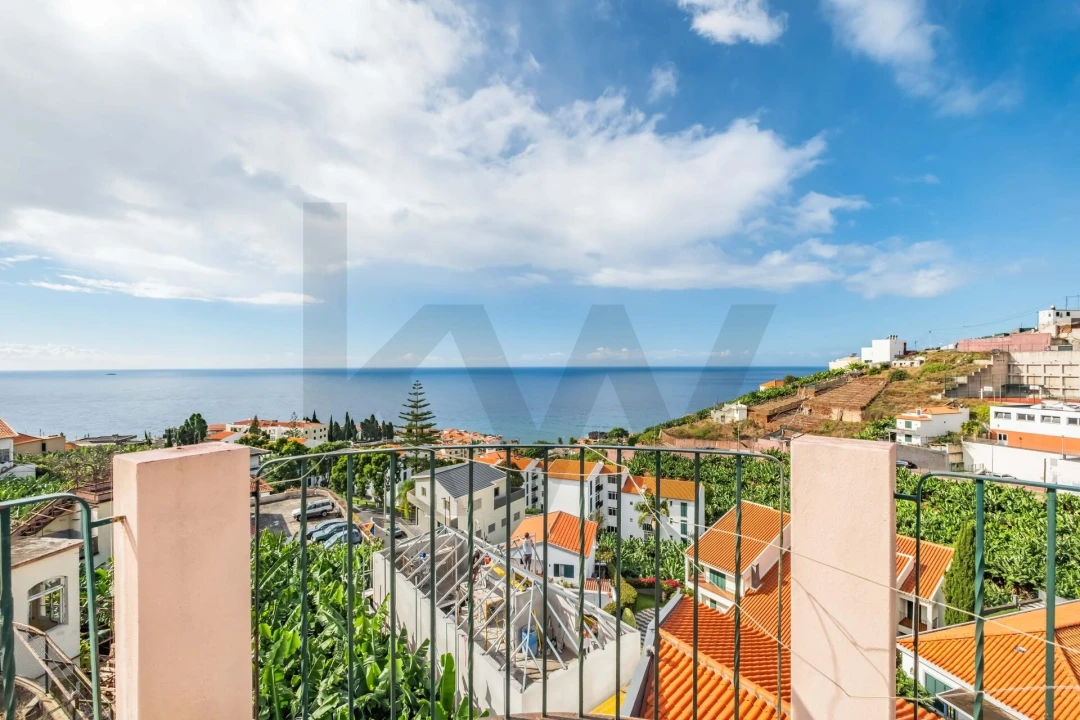 Moradia T5 para Venda em Camara de Lobos Foto 21