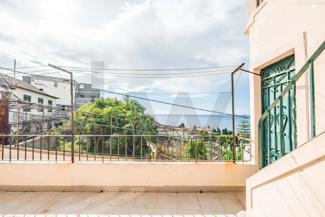 Moradia T5 para Venda em Camara de Lobos Foto 19