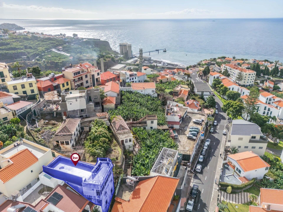 Moradia T5 para Venda em Camara de Lobos Foto 1