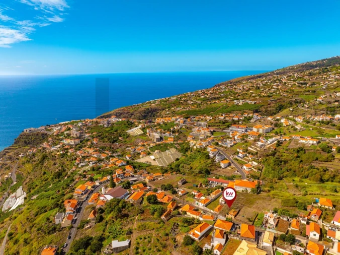 Moradia T2 para Venda em Arco da Calheta Foto 9