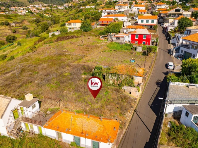 Moradia T2 para Venda em Arco da Calheta Foto 6