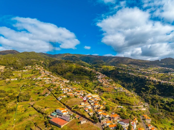 Moradia T2 para Venda em Arco da Calheta Foto 11