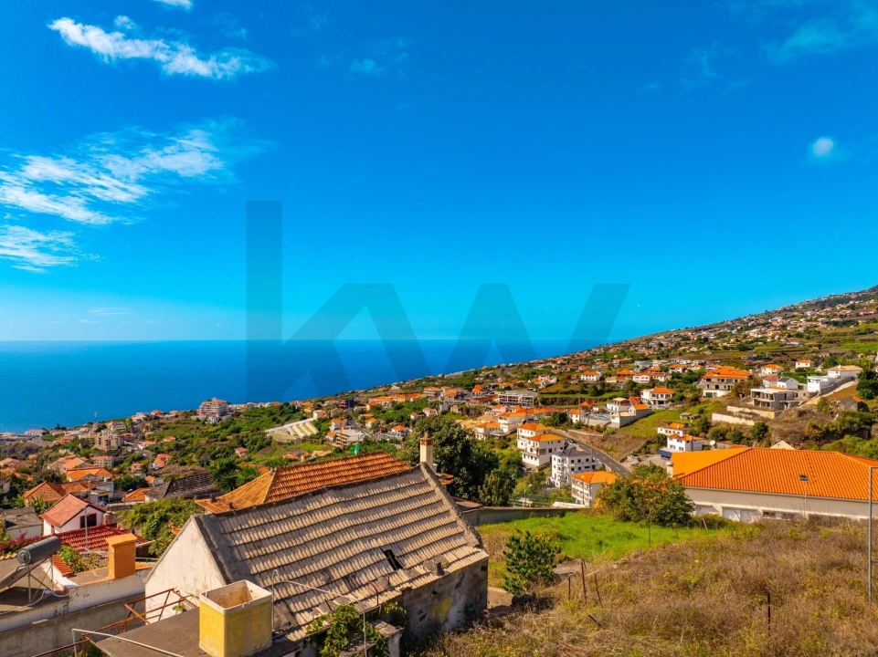 Moradia T2 para Venda em Arco da Calheta Foto 3