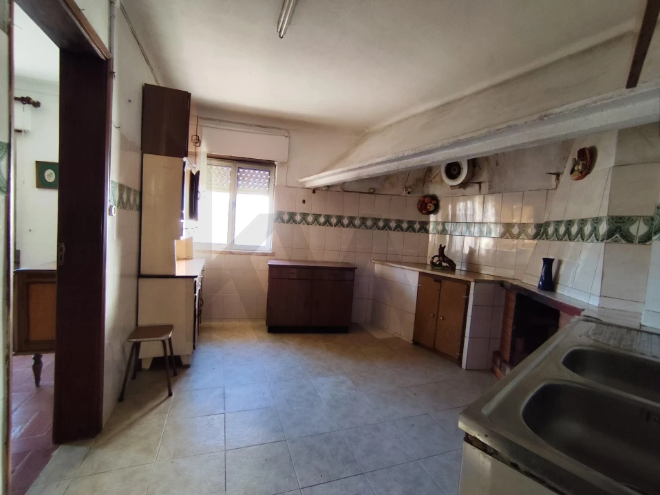 Moradia T4 para Venda em Arrifana Foto 10