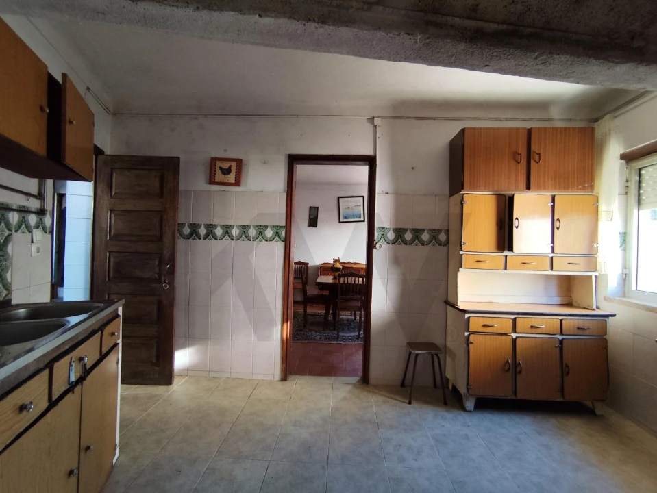 Moradia T4 para Venda em Arrifana Foto 9