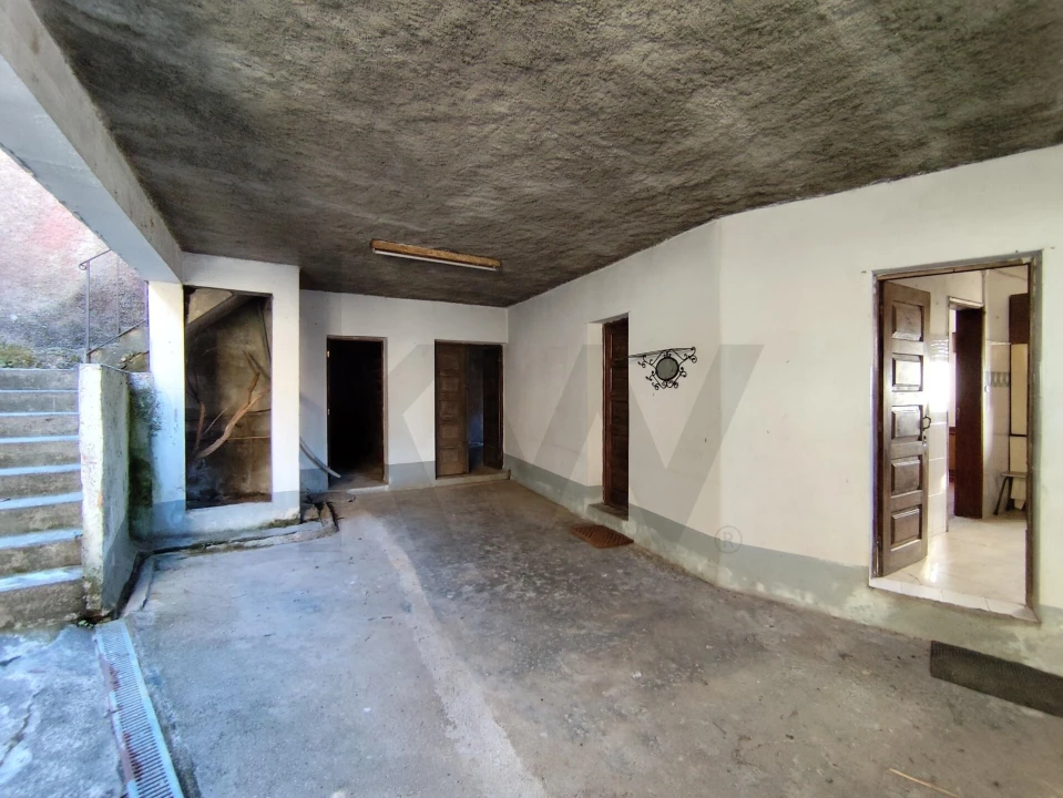 Moradia T4 para Venda em Arrifana Foto 25