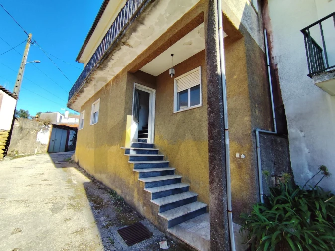 Moradia T4 para Venda em Arrifana Foto 4