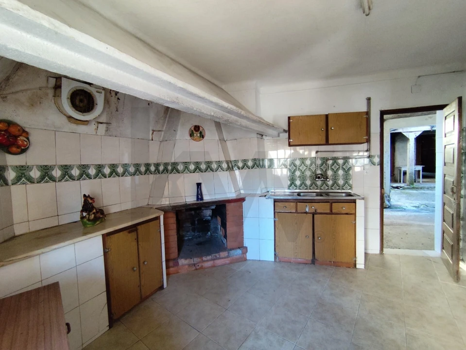 Moradia T4 para Venda em Arrifana Foto 8