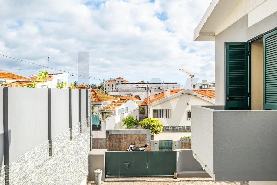 Moradia T3 para Venda em Santo Antonio Foto 36