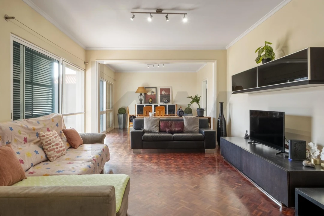 Moradia T3 para Venda em Santo Antonio Foto 1