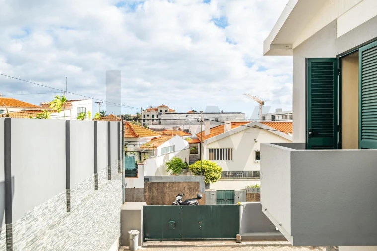 Moradia T3 para Venda em Santo Antonio Foto 36