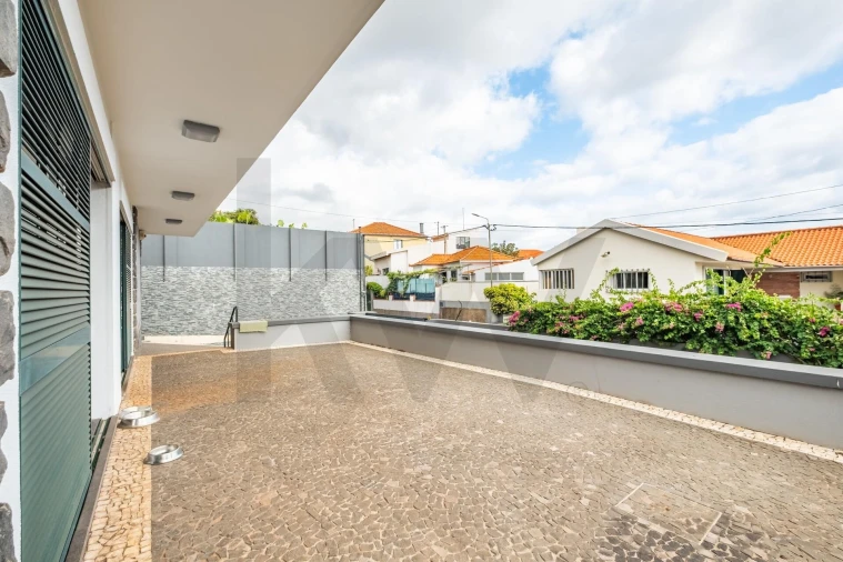 Moradia T3 para Venda em Santo Antonio Foto 37