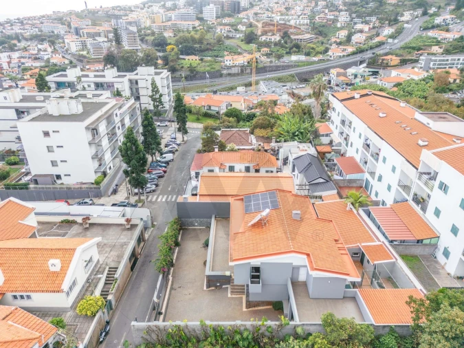 Moradia T3 para Venda em Santo Antonio Foto 52