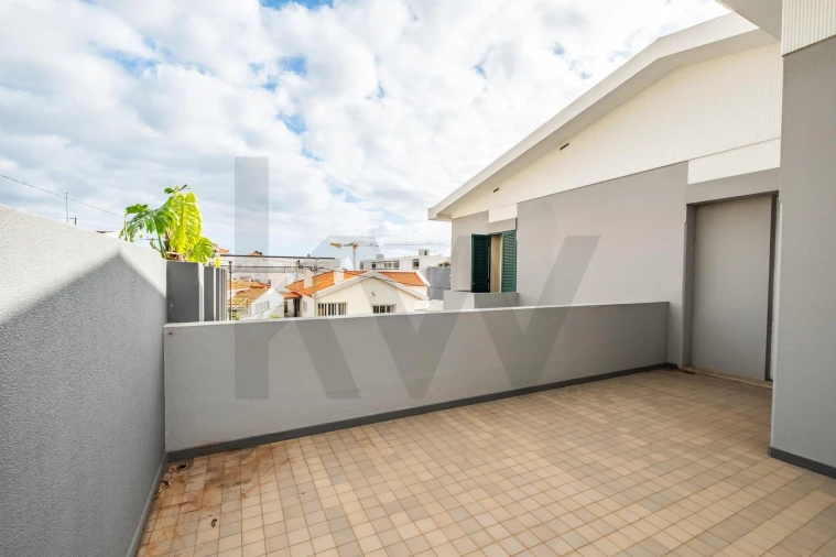 Moradia T3 para Venda em Santo Antonio Foto 35