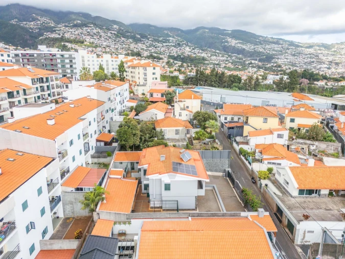 Moradia T3 para Venda em Santo Antonio Foto 59