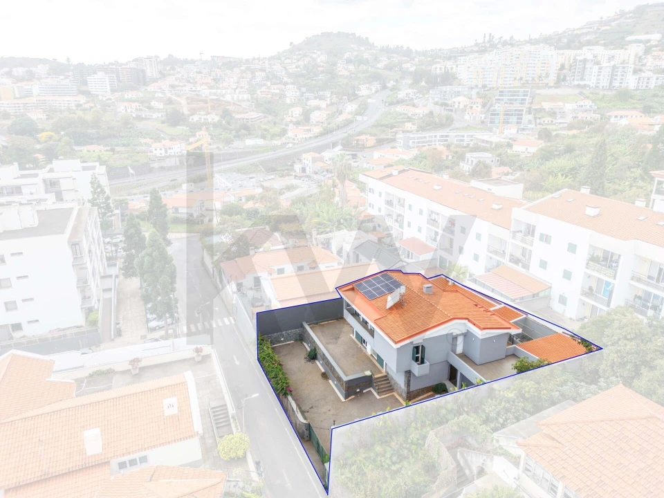 Moradia T3 para Venda em Santo Antonio Foto 54